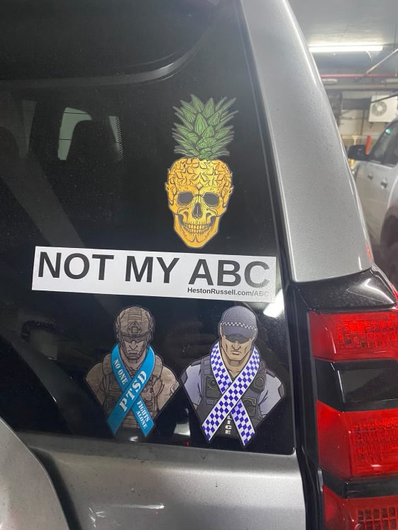 TPE Pineapple Skull premium sticker
